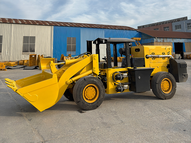 928 Mine loader
