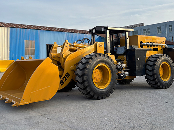 928 Mine loader